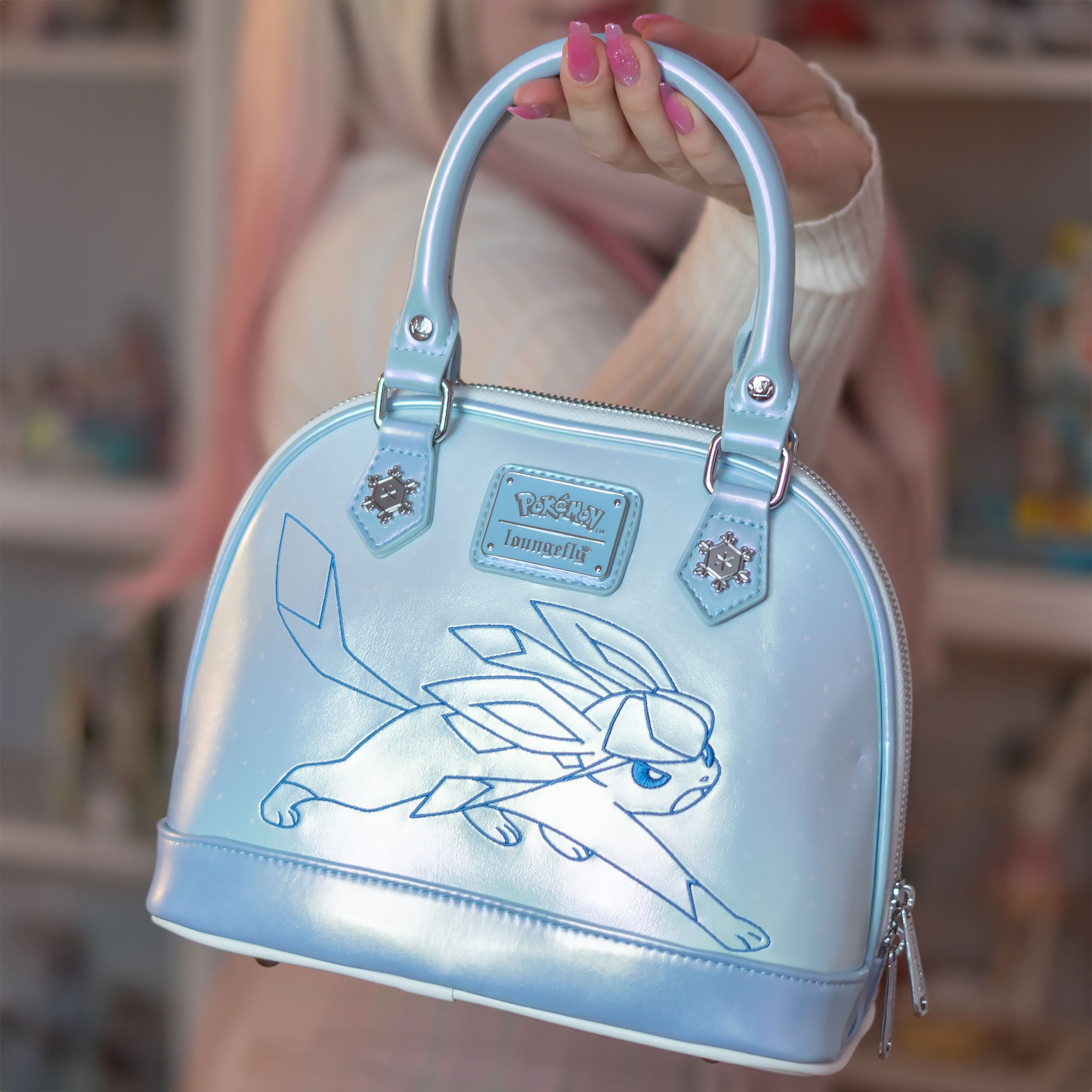 Product image Pokémon - Glaceon and Vulpix Winter Handbag