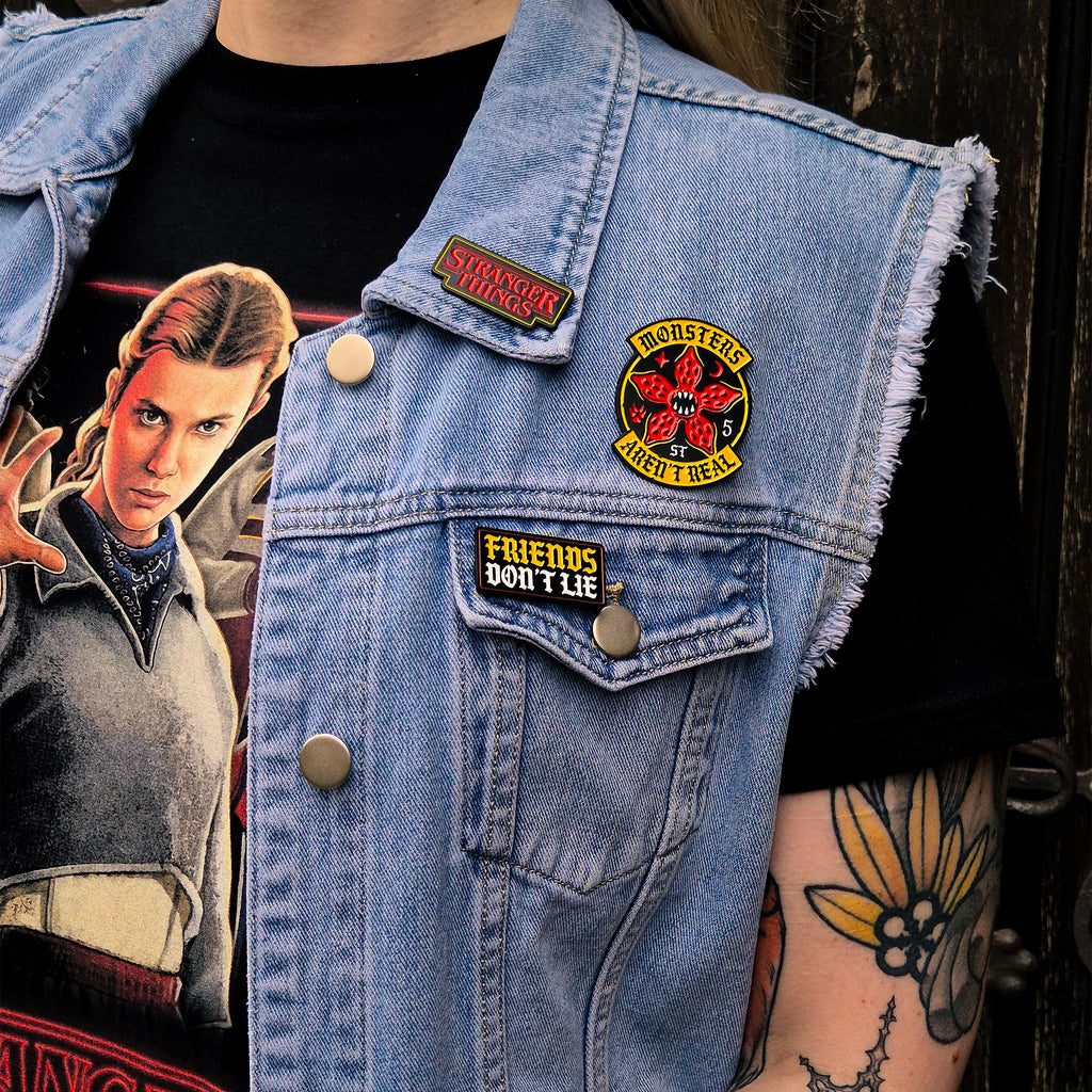 Product image Stranger Things - Friends Pins Set of 3