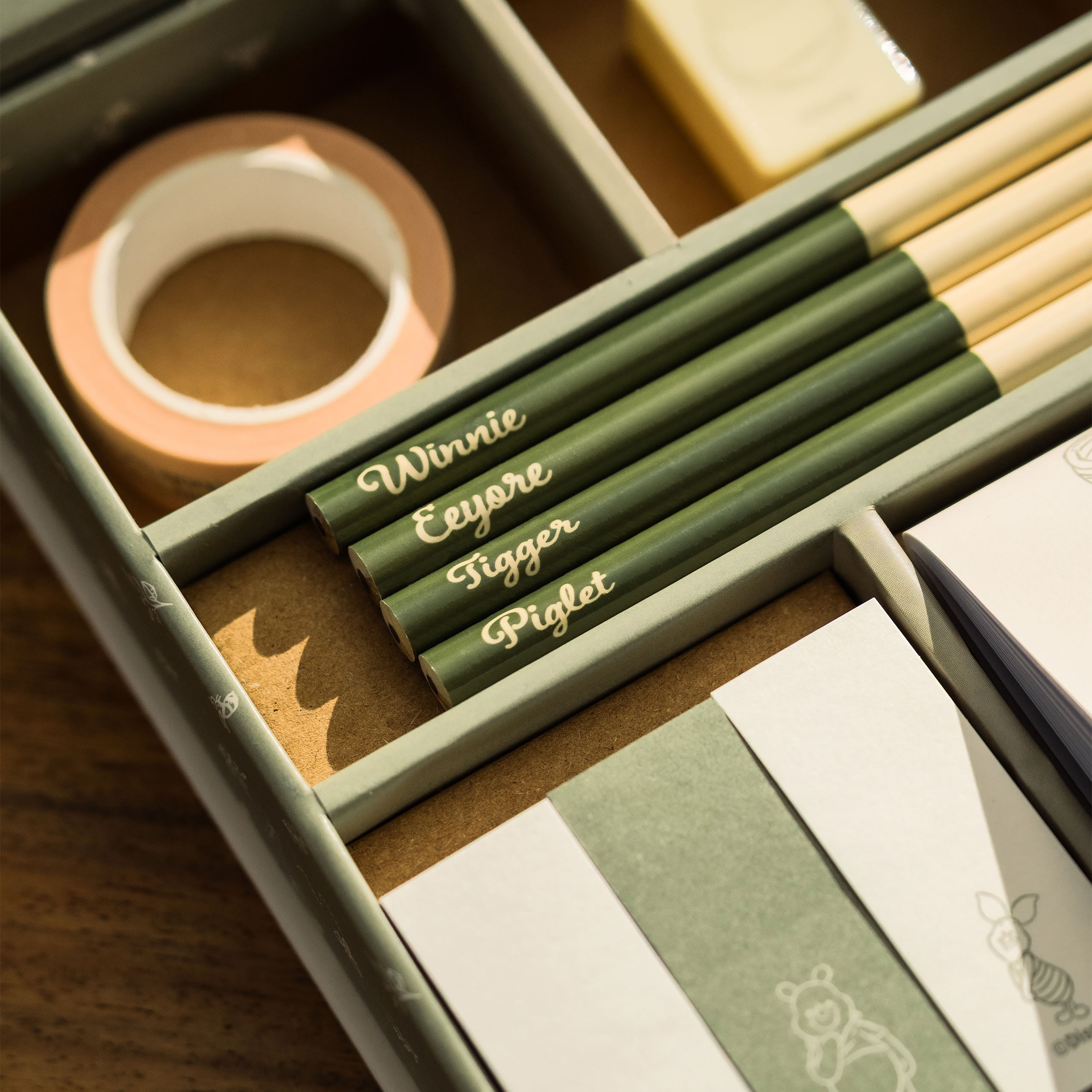 Product image Winnie the Pooh - Friends Stationery Set