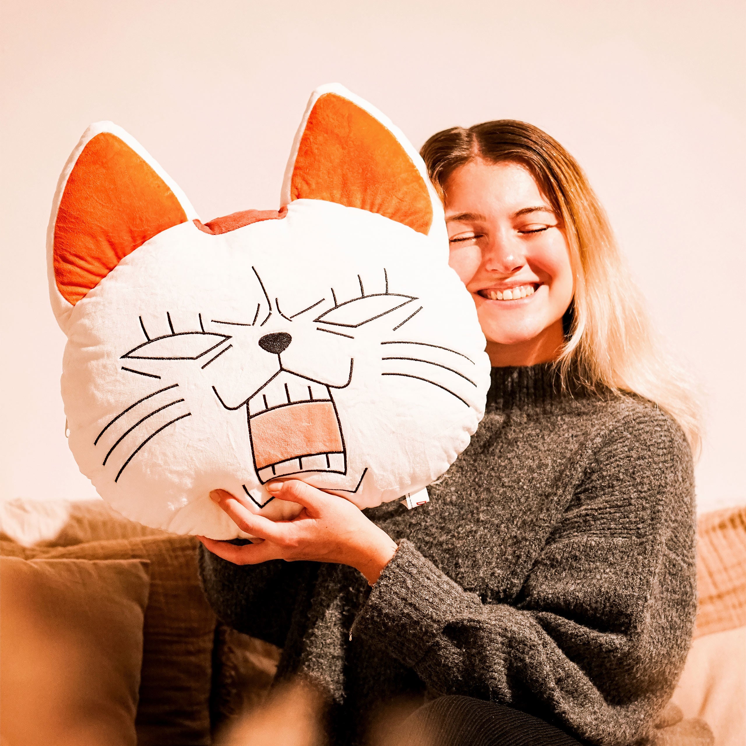 Product image Turbo Granny Cushion - Dandadan