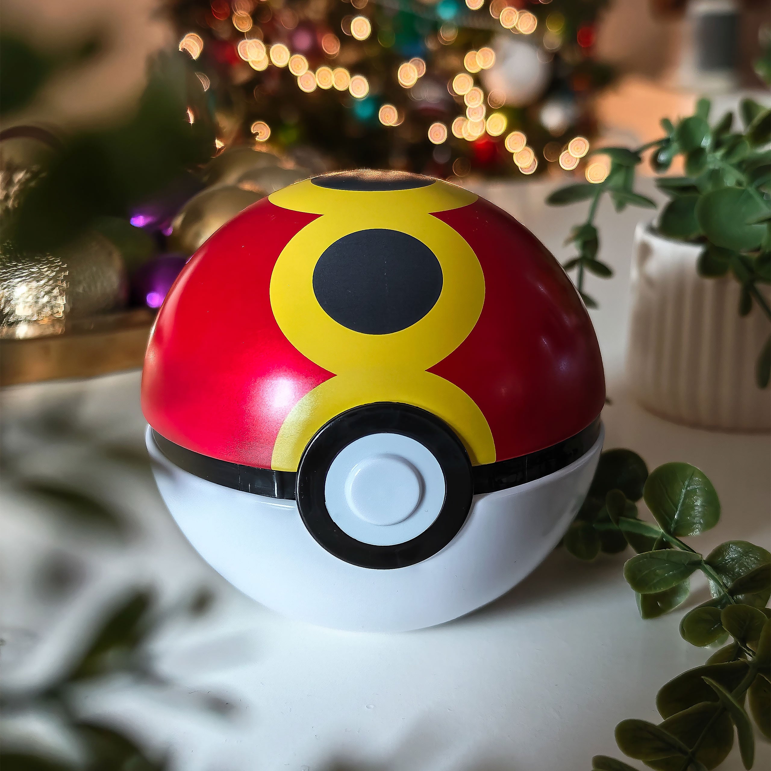 Product image Pokemon - Mystery Poké Ball Cards Tin Box Autumn 2025
