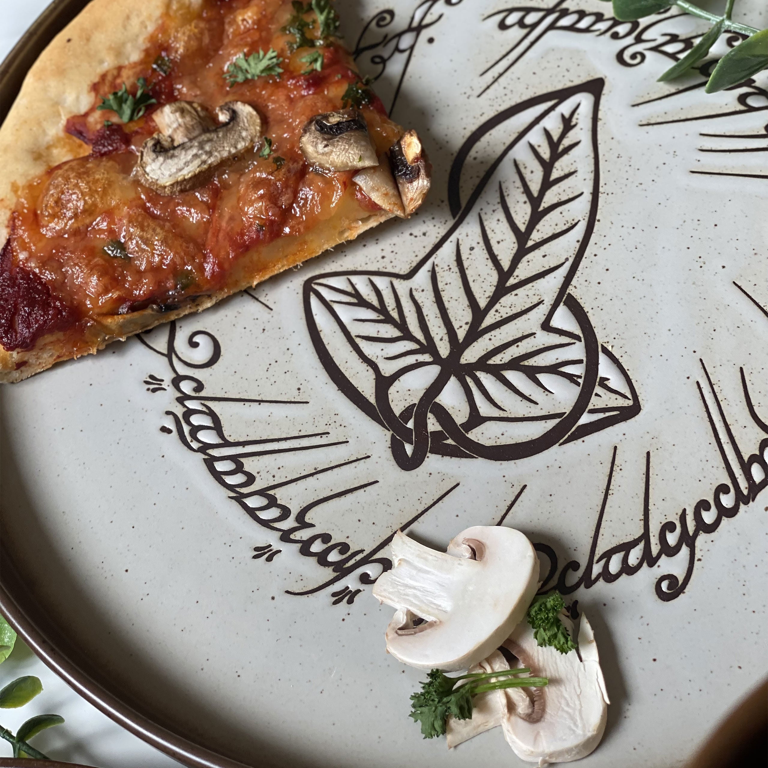 Product image The Lord of the Rings - Symbols Deluxe Plate Set