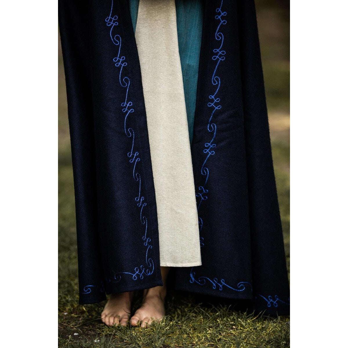 Product image Medieval wool cloak with embroidery for kids
