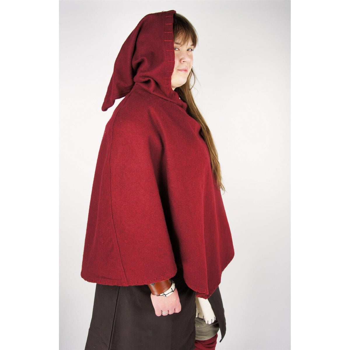 Product image Medieval Hood Egill with Embroidery red