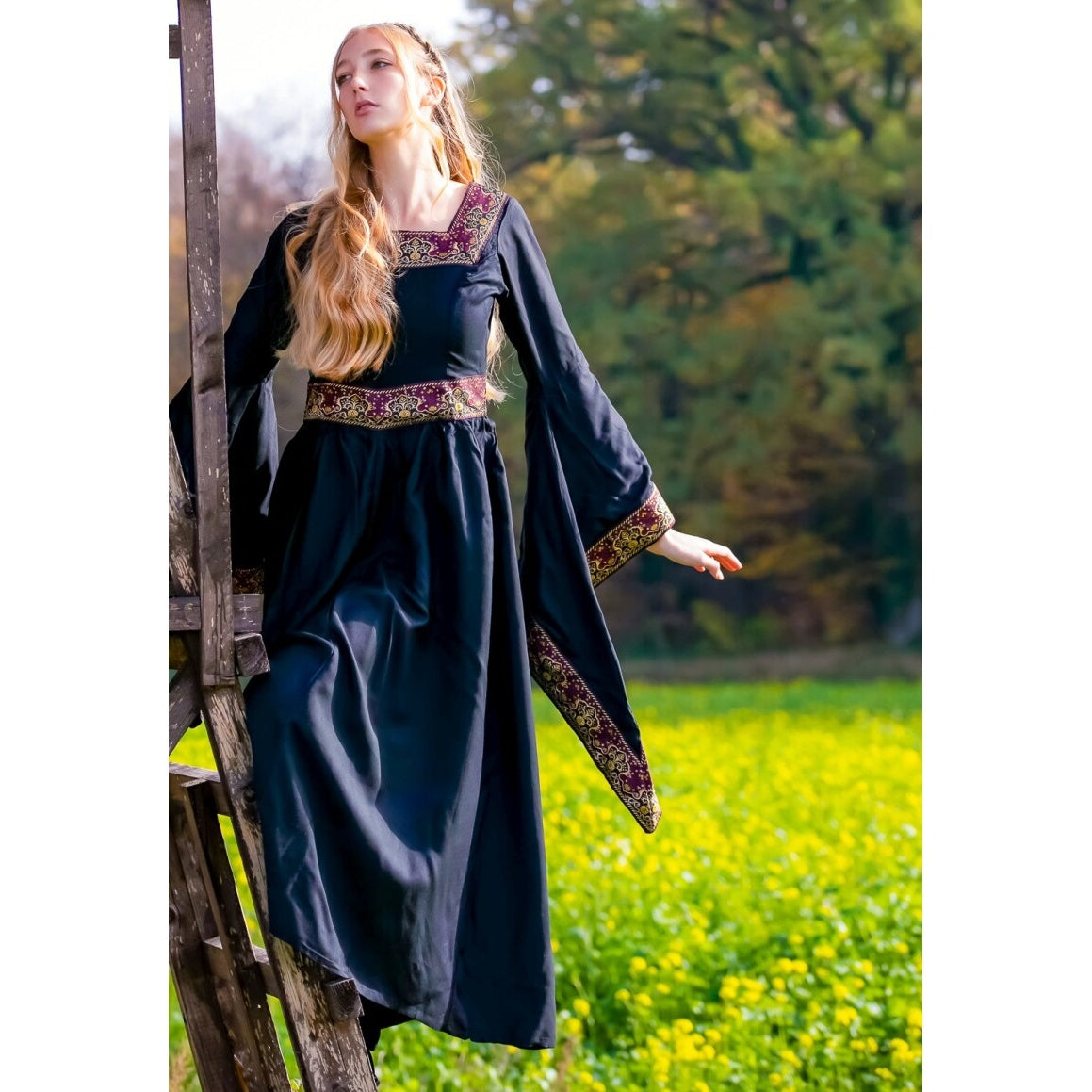 Product image Medieval Dress Katharina Black