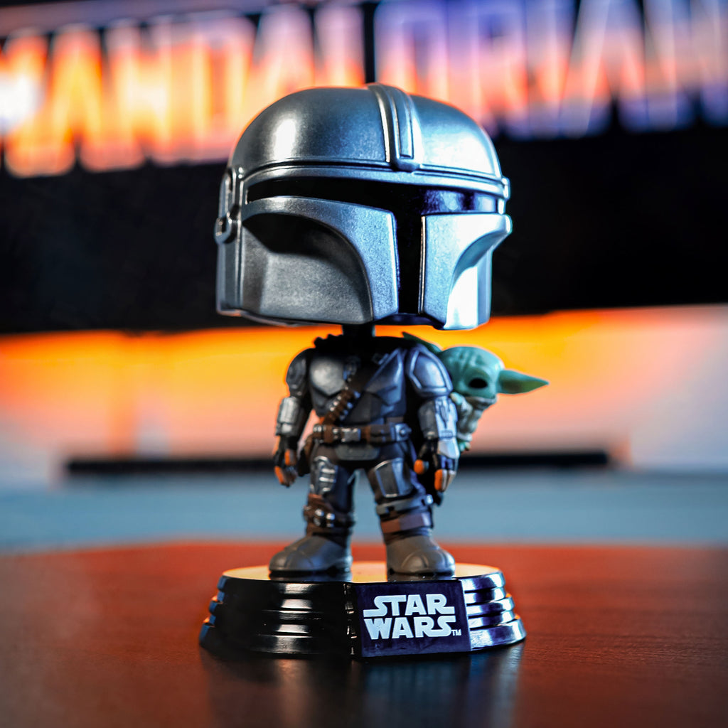 Product image Mandalorian with Grogu Funko Pop Bobble-Head Figure - Star Wars The Mandalorian