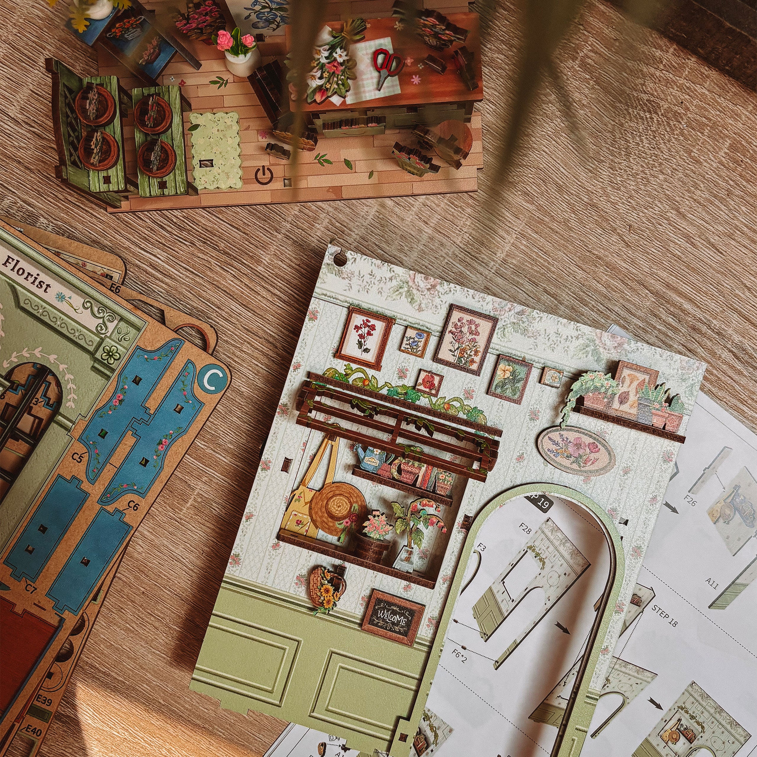 Product image CuteBee - Champs-Élysées Florist Miniature House Book Nook Model Kit