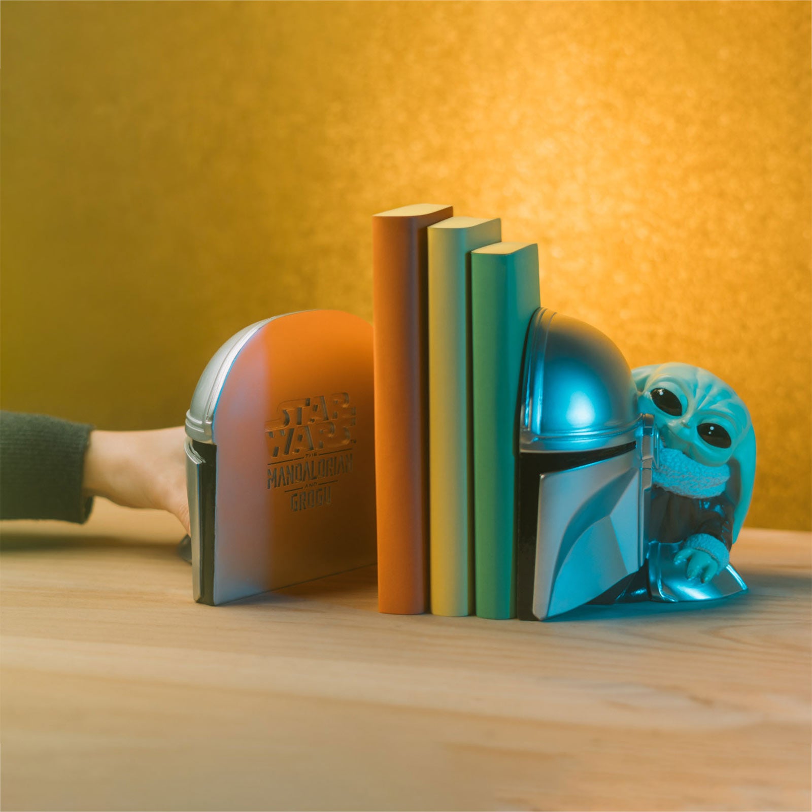 Product image Grogu and Mandalorian Bookends - Star Wars The Mandalorian