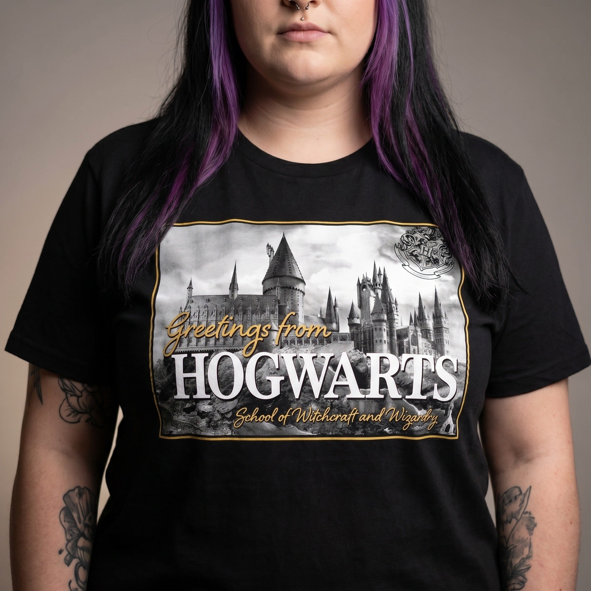 Product image Greetings from Hogwarts T-Shirt - Harry Potter