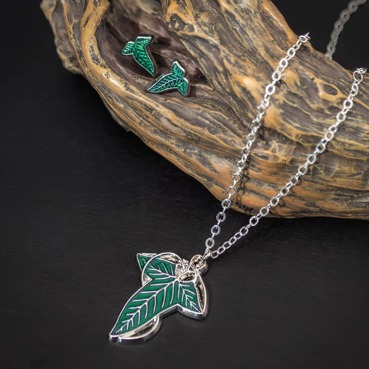 Product image The Lord of the Rings - Leaf Brooch Jewelry Set in Gift Box