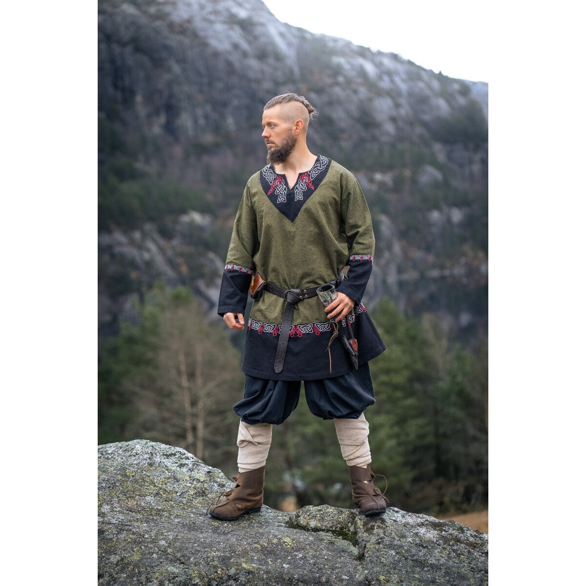Product image Medieval Viking Tunic Freydis olive