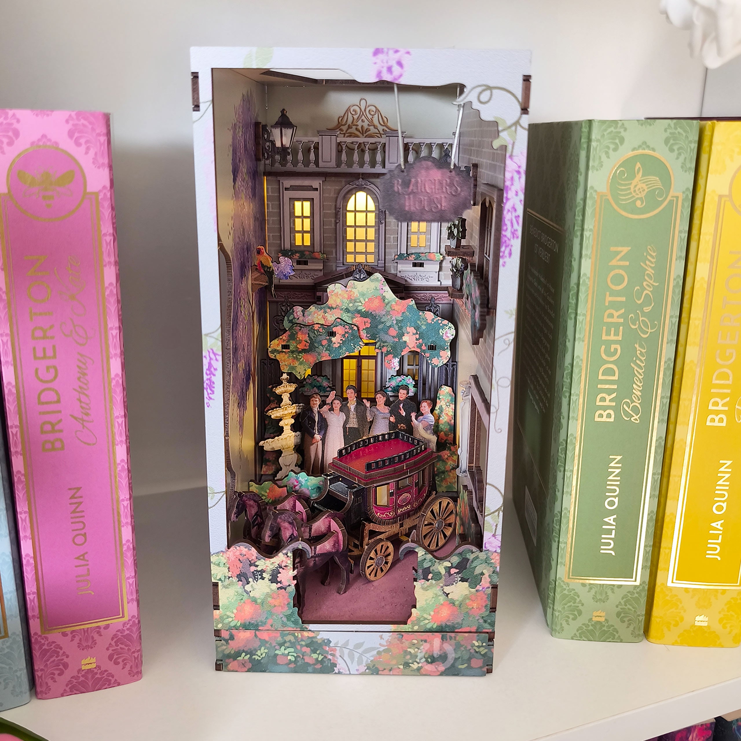 Product image Bridgerton - Into the Light Book Nook Model Kit Wood