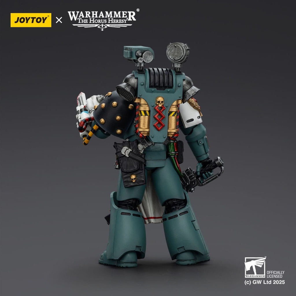 Product image Warhammer 40k: Sons of Horus – Legion Apothecary Action Figure 12 cm