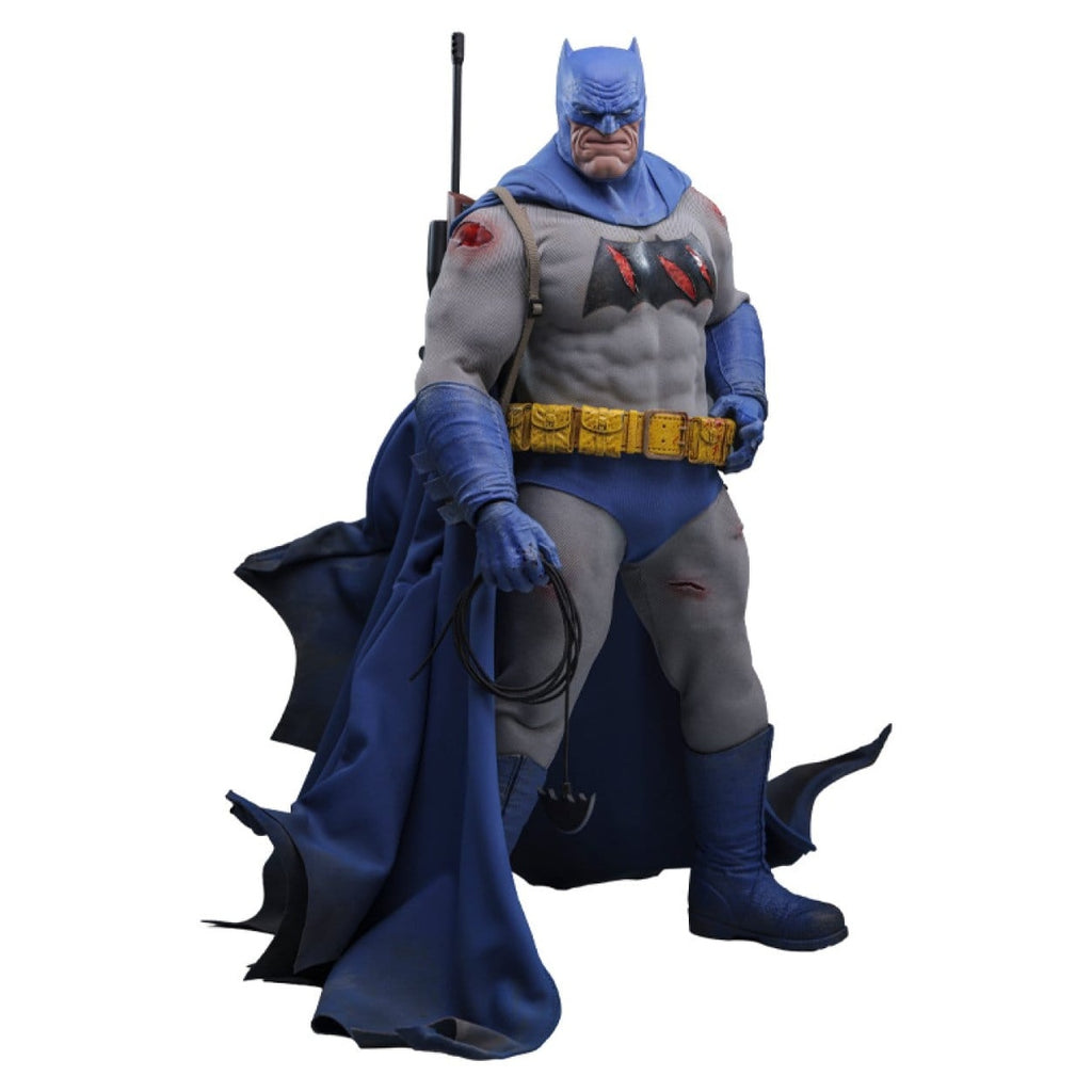 Product image Batman: The Dark Knight Returns - Batman Masterpiece Action Figure 1:6 Battle Damaged Version