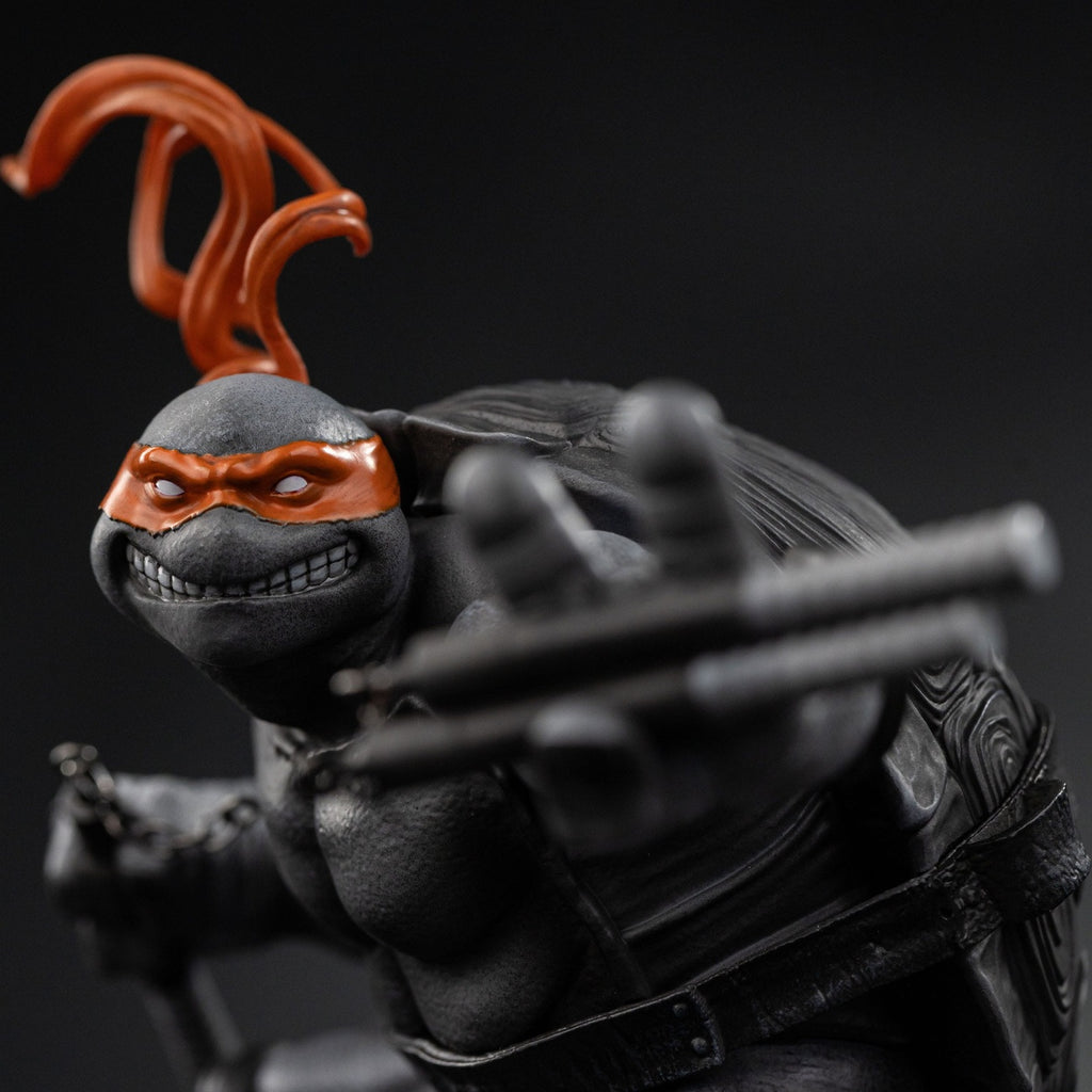 Product image Teenage Mutant Ninja Turtles Art Scale Statue 1/10 Michelangelo Black and White Variant 26 cm heo exclusive