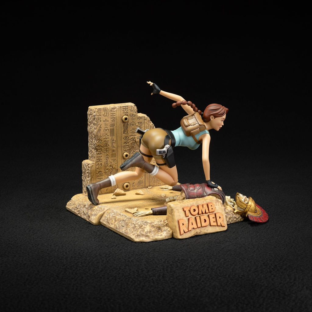 Product image Tomb Raider 1996 PVC Statue Lara Croft Classic Era 17 cm