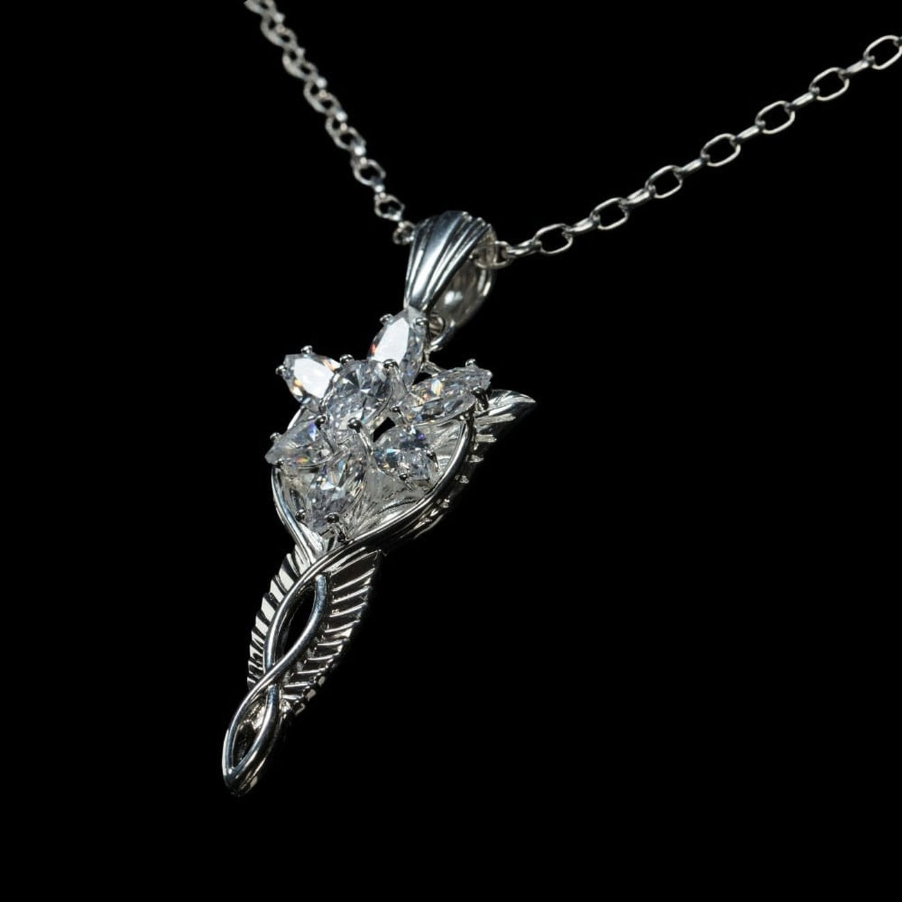 Product image The Lord of the Rings Arwen’s Evenstar Pendant with Chain Replica Sterling Silver