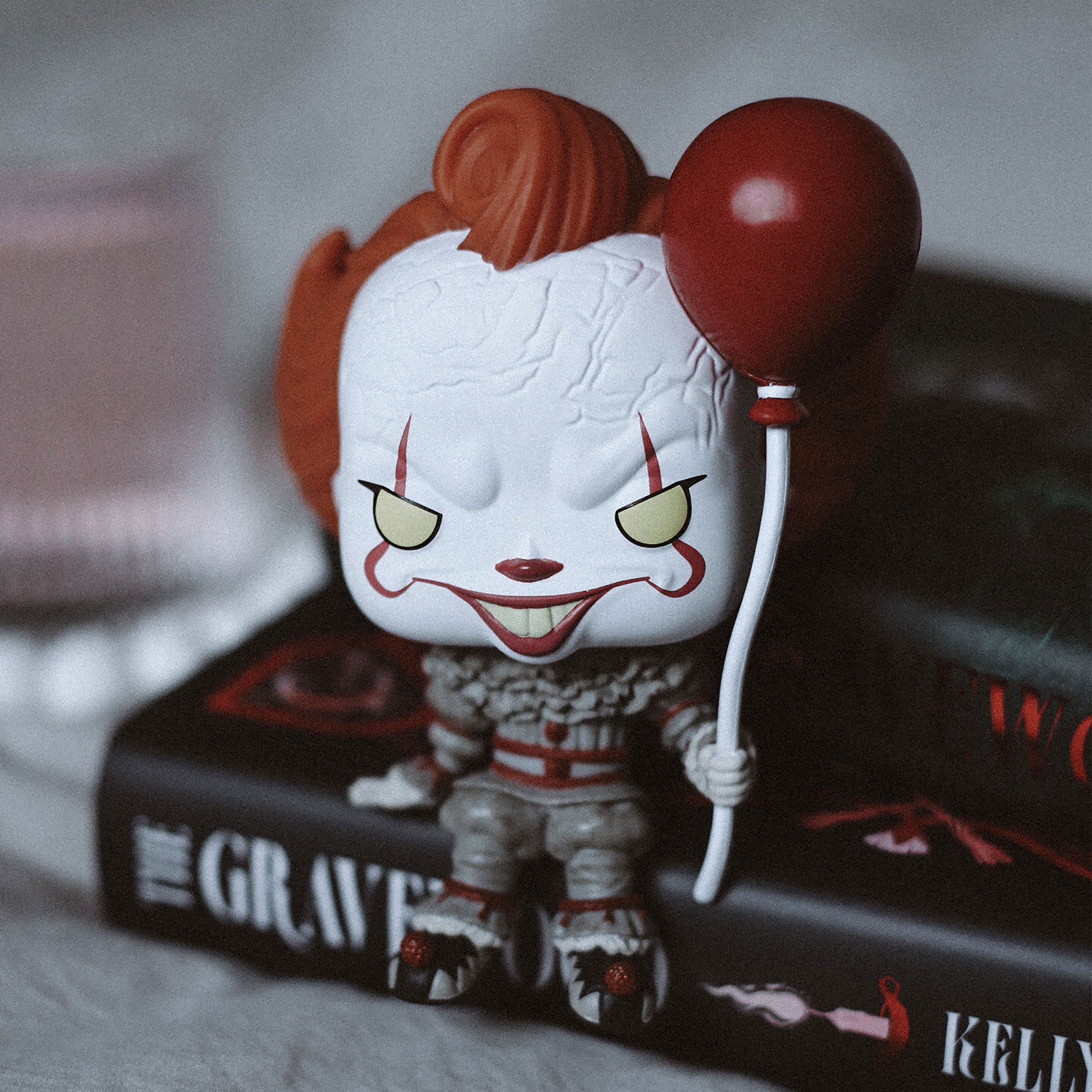 Product image Stephen King's IT - Pennywise Horror Sitters Funko Pop! Figure