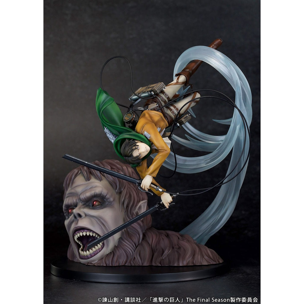 Product image Attack on Titan PVC Statue 1/7 Levi vs Beast Titan Ver. 28 cm