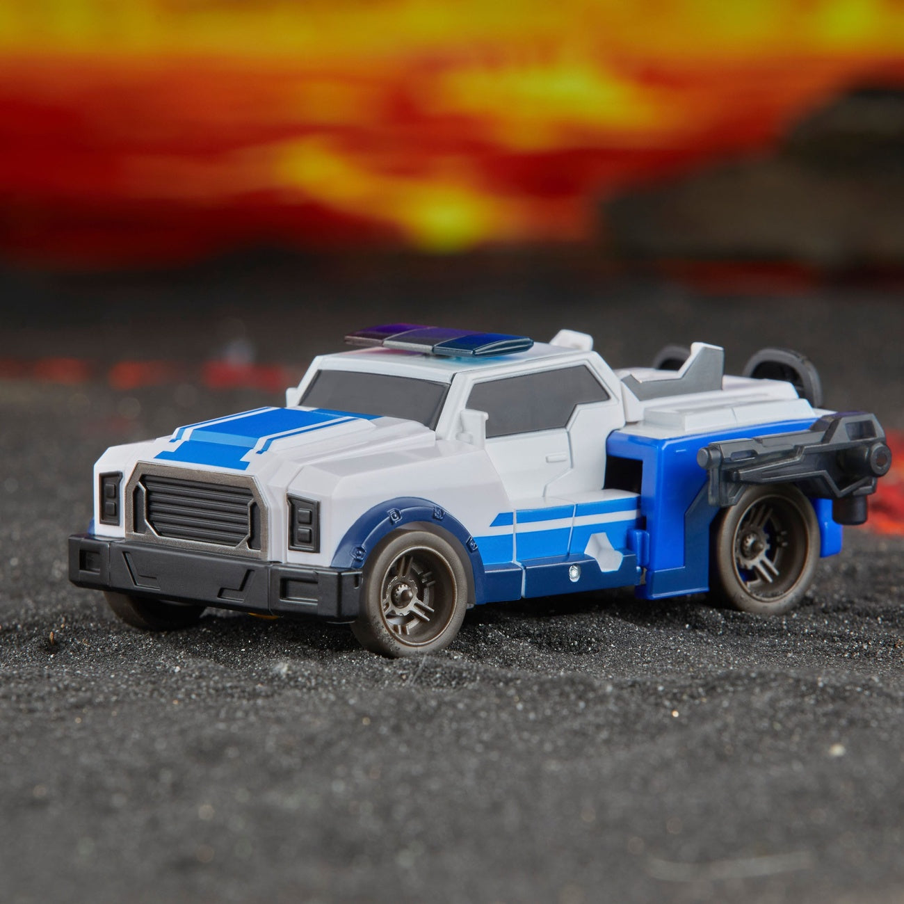 Product image Transformers Generations Legacy United Deluxe Class Action Figure Robots in Disguise 2015 Universe Strongarm 14 cm