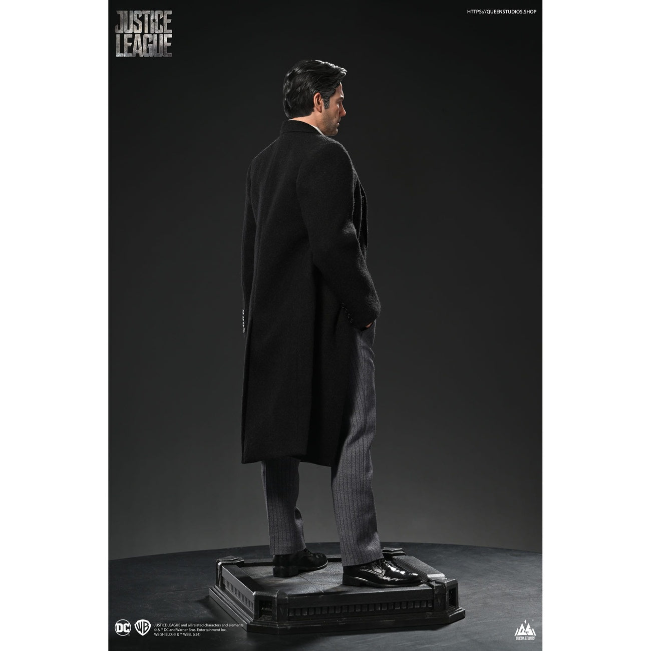 Product image Justice League Statue 1/4 Bruce Wayne (Ben Affleck) 51 cm