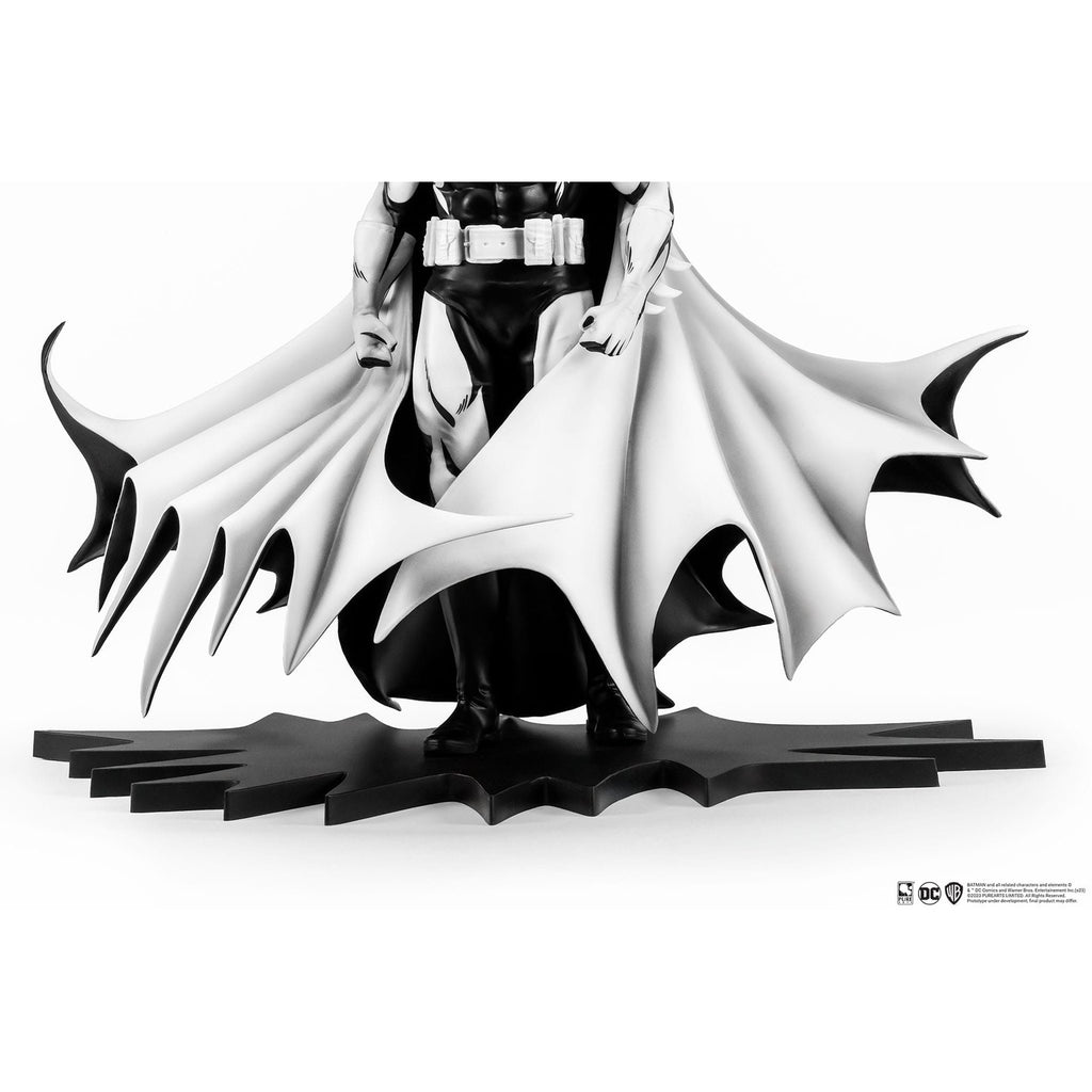 Product image Batman PX PVC Statue 1/8 SDCC 2024 Batman Black & White Version 27 cm