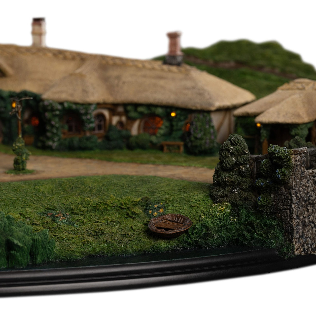 Product image Lord of the Rings Statue The Green Dragon Inn
