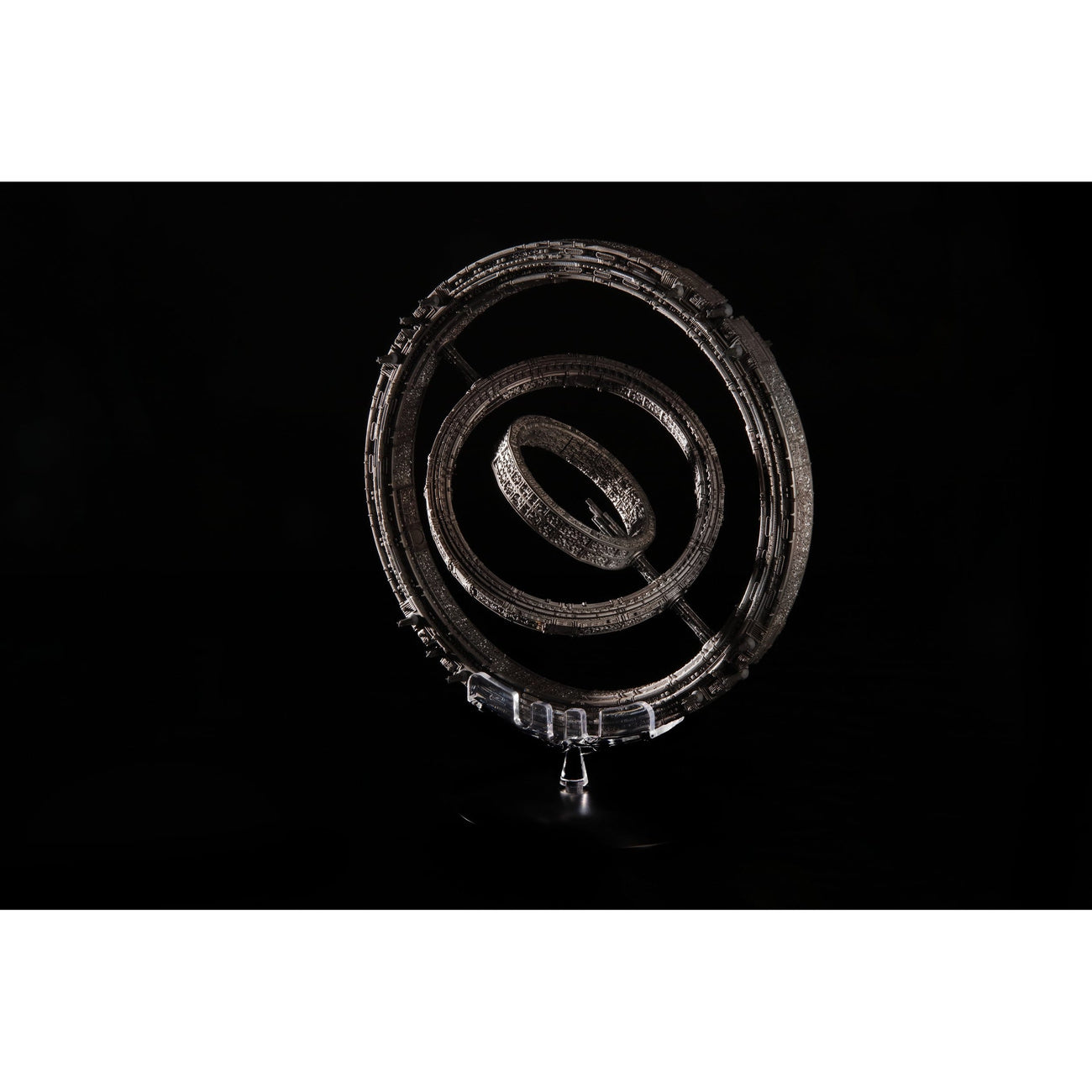 Product image Foundation Die-Cast The Invictus Spaceship 20 cm