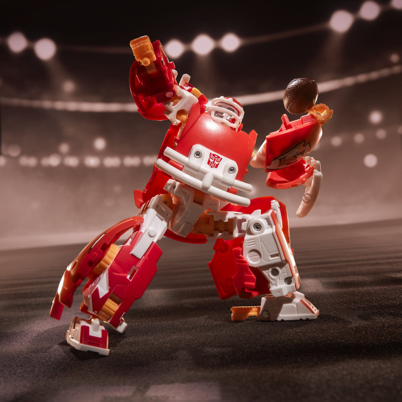 Product image Transformers x NFL Action Figure Kansas City Chiefs: KC-59 14