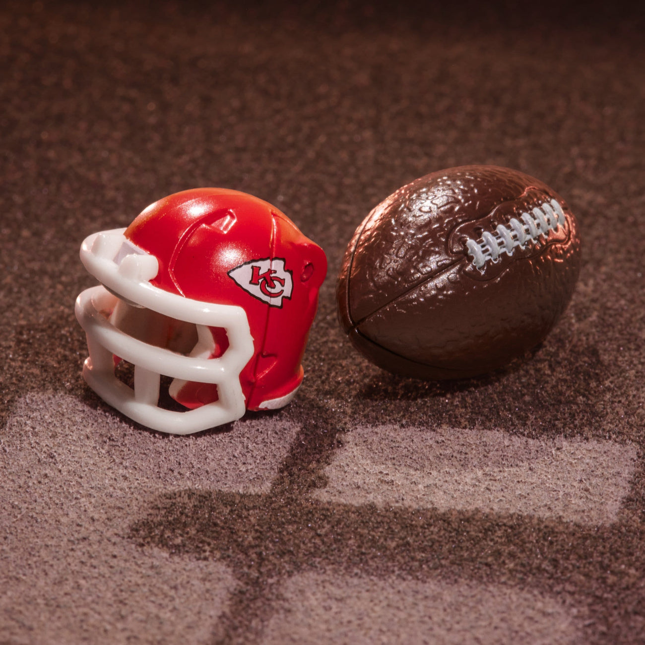 Product image Transformers x NFL Action Figure Kansas City Chiefs: KC-59 14