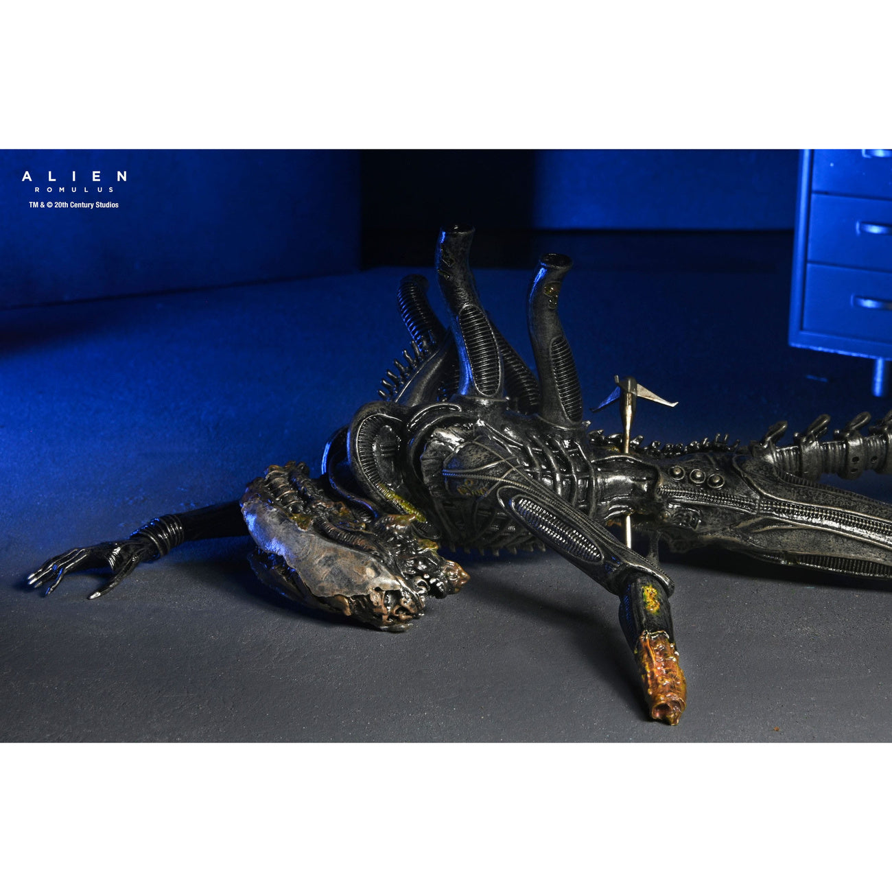 Product image Alien: Romulus Action Figure Deluxe Suspended Lab Xenomorph