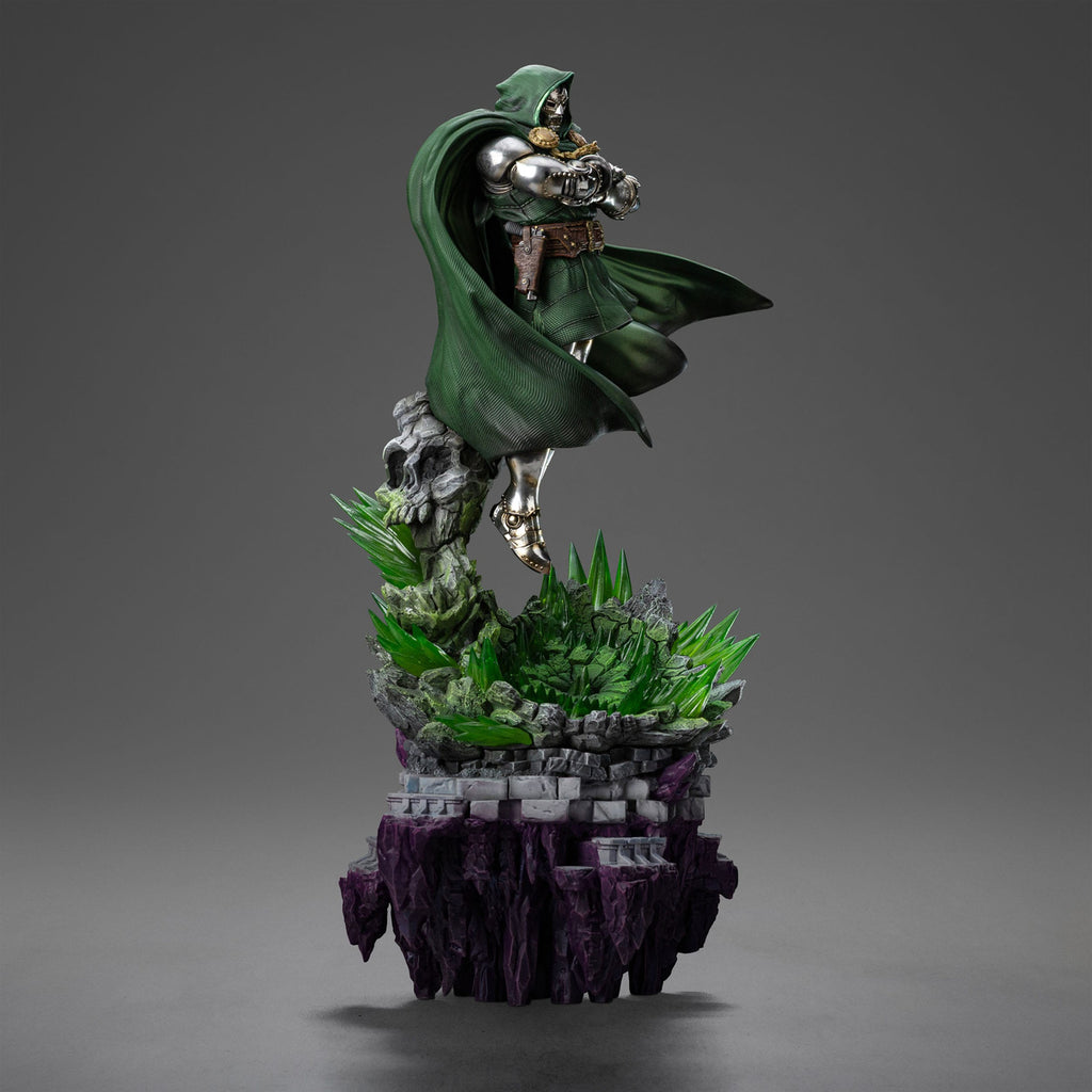 Product image Doctor Doom Marvel Legends Diorama Art Scale Statue