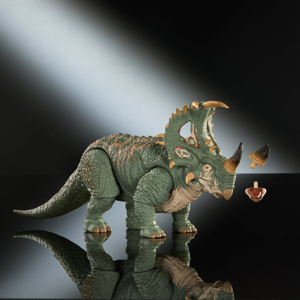 Product image Jurassic World Hammond Collection Action Figure Sinoceratops