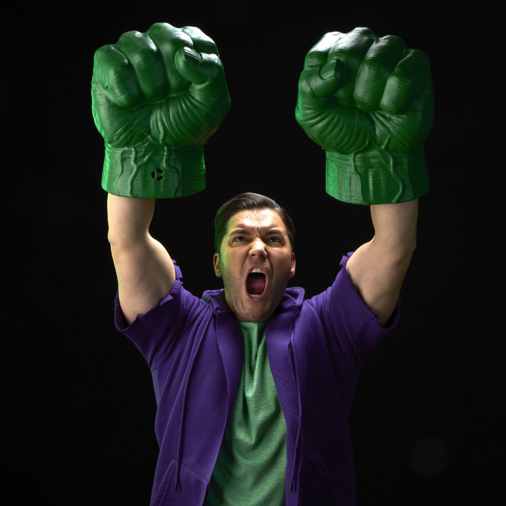 Product image The Incredible Hulk Marvel Legends Premium Roleplay Fists