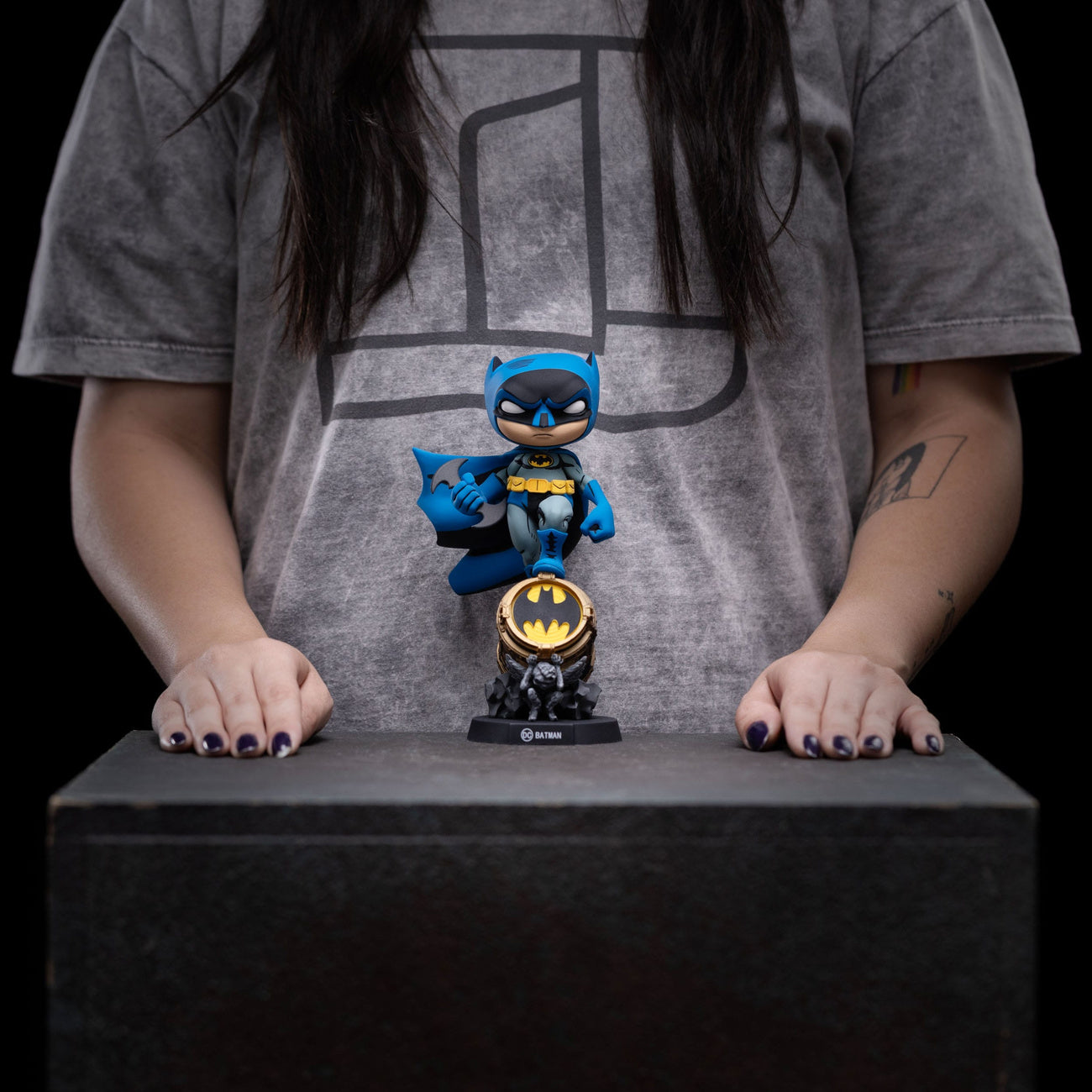 Product image Batman Mini Co. PVC Figure Batman on Bat-Signal (Blue Variant)